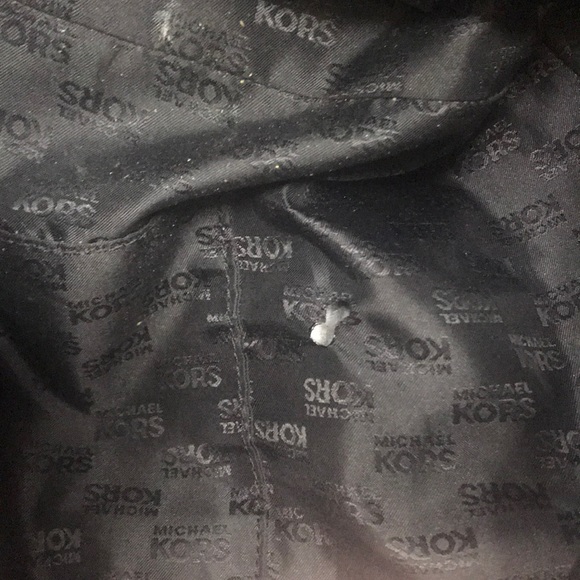 Michael Kors Tote 😍 - Picture 7 of 8